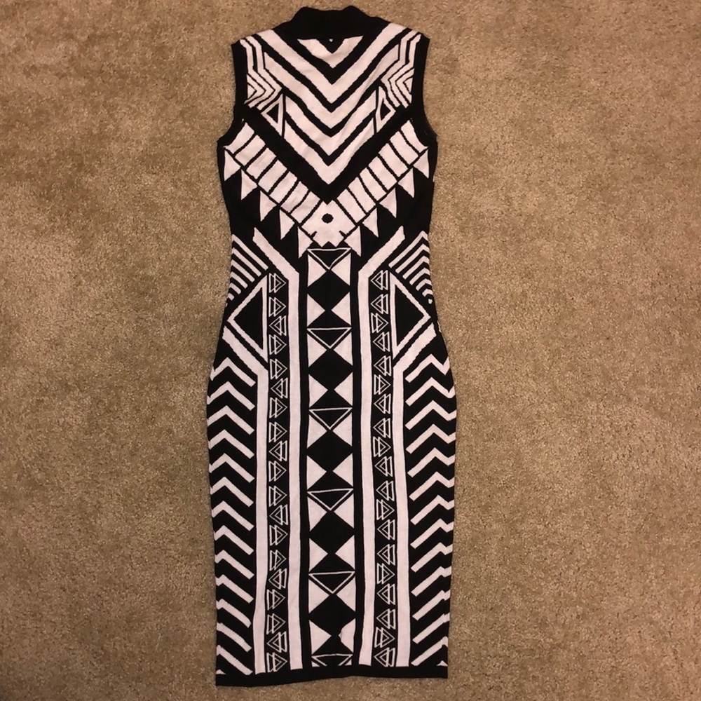 Black, White, Triangles